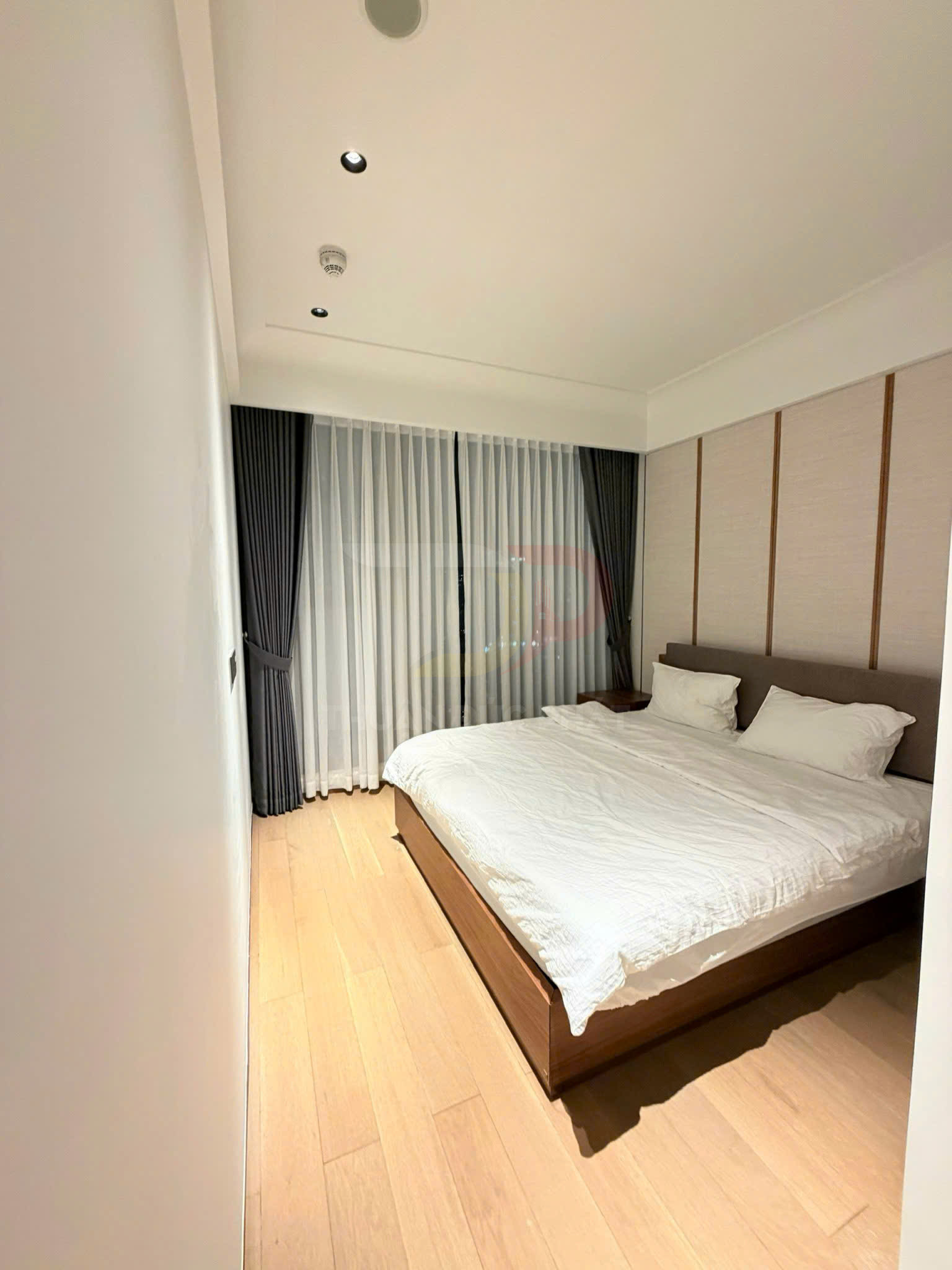 Cho thuê căn hộ Grand Marina Sài Gòn tòa Sea 2 phòng ngủ 92 mét vuông view sông giá 80 triệu đồng