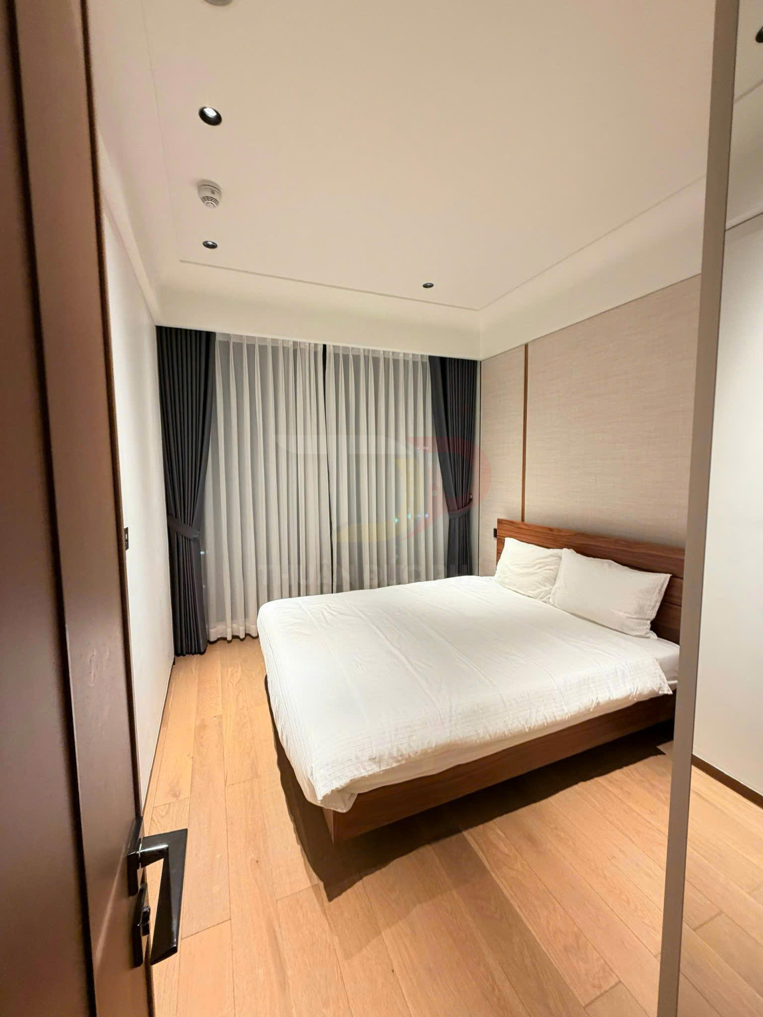 Cho thuê căn hộ Grand Marina Sài Gòn tòa Sea 2 phòng ngủ 92 mét vuông view sông giá 80 triệu đồng