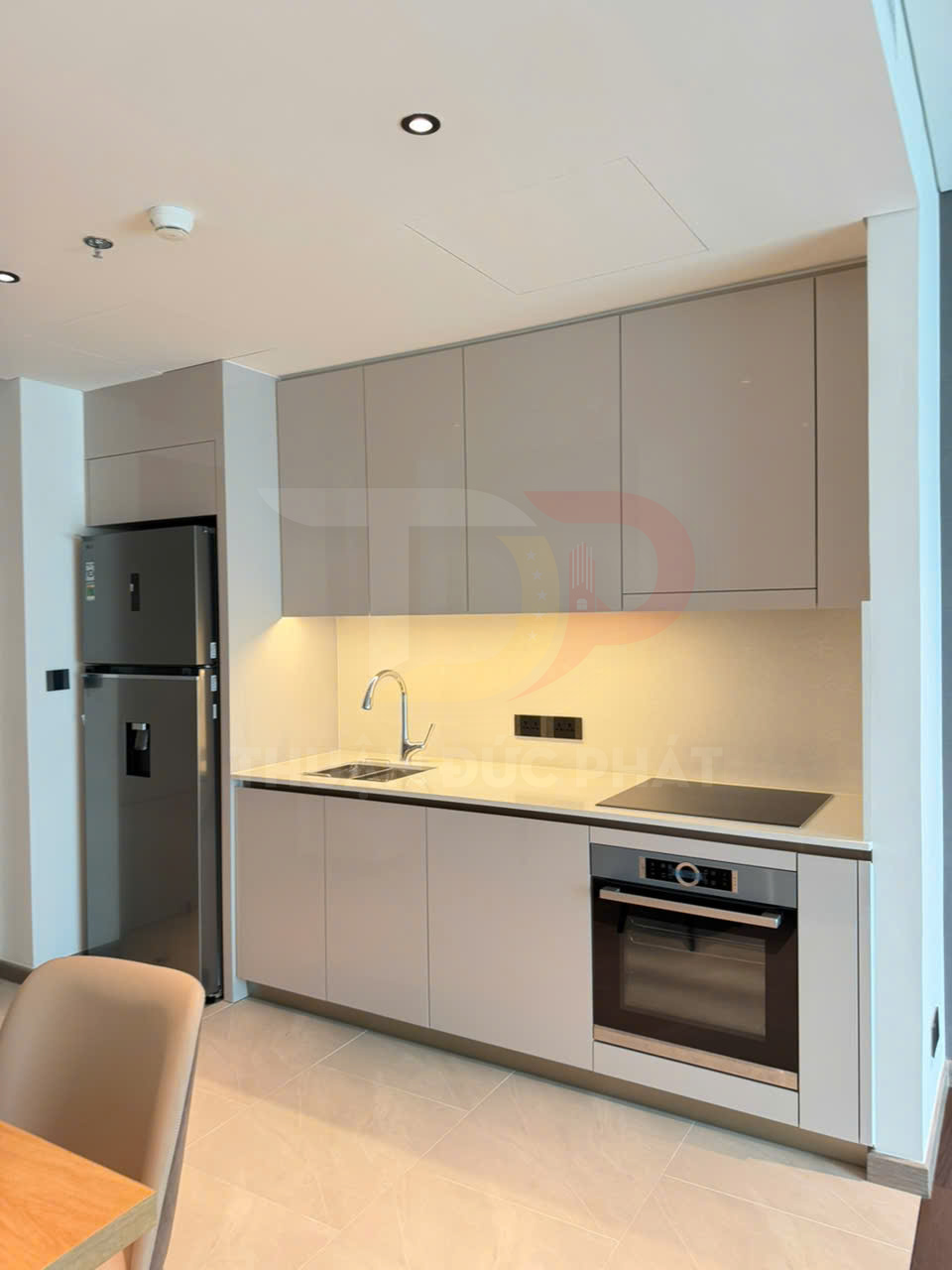 Cho thuê căn hộ một phòng ngủ Grand Marina Sài Gòn 60 mét vuông view sông, nội thất mới, giá 42 triệu đồng