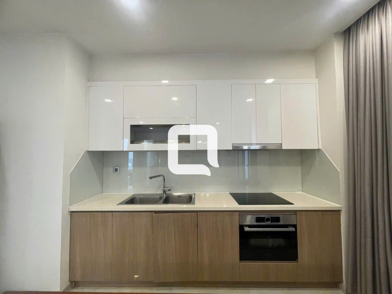 Cho thuê căn hộ Vinhomes Golden River Aqua 2 3 phòng ngủ full nội thất view sông thành phố Thảo Cầm Viên giá 36 triệu net