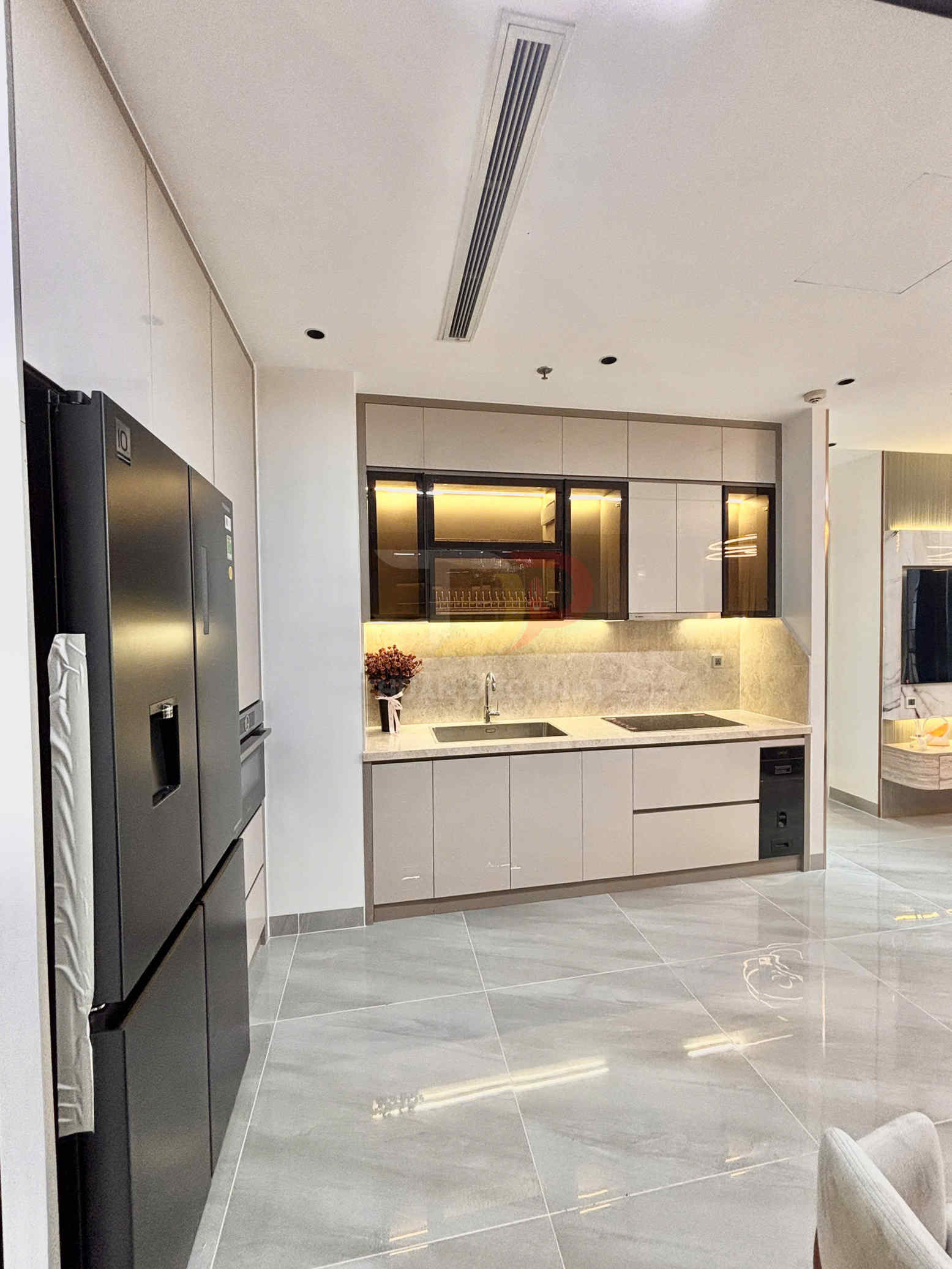 Bán căn hộ Vinhomes Golden River Aqua 2 view trực diện Bitexco, 2 phòng ngủ full nội thất cao cấp, sổ hồng trao tay giá 25 tỷ