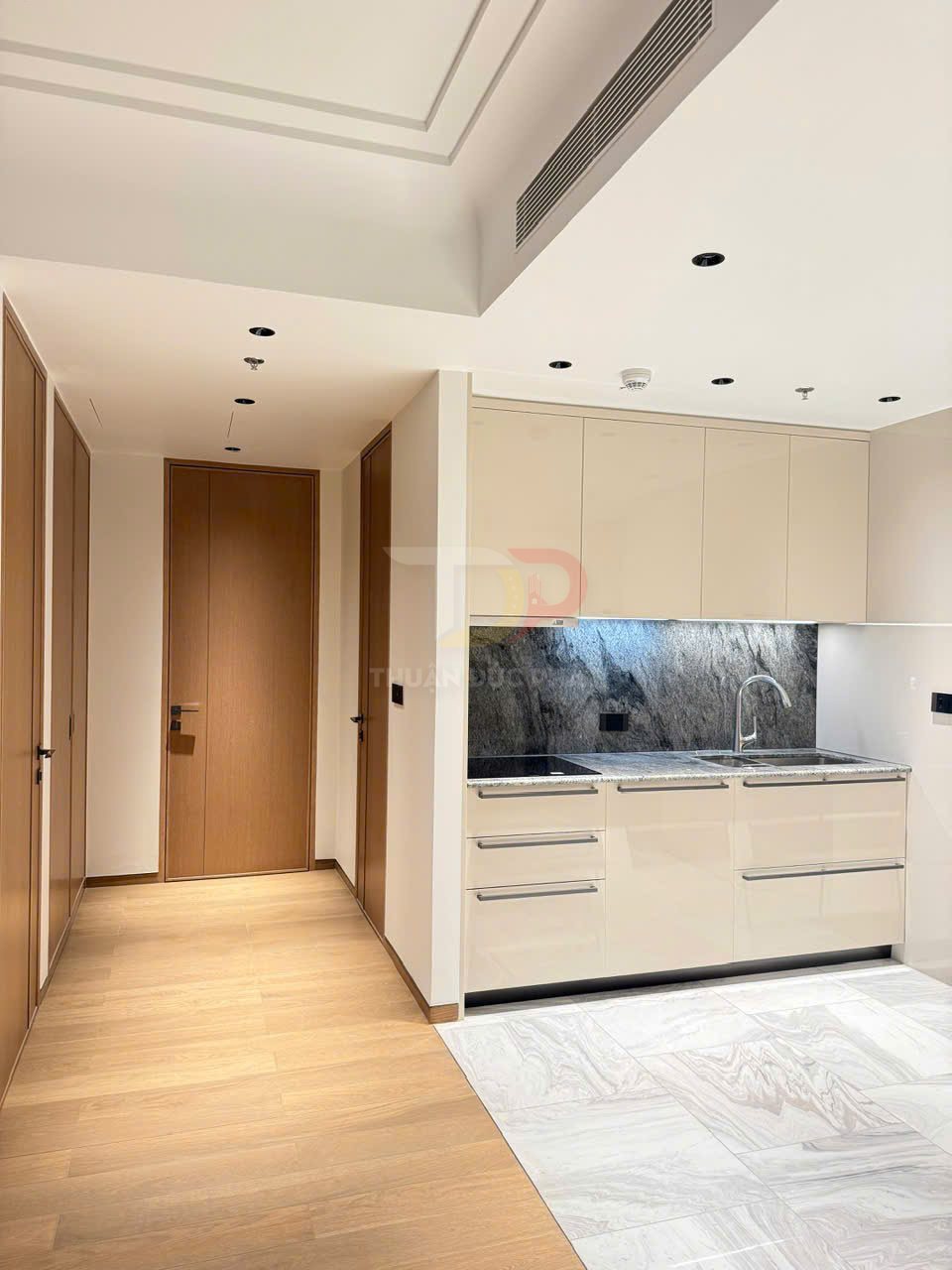 Bán căn hộ Grand Marina Saigon Sea 2 phòng ngủ 2 phòng tắm diện tích 90m2 view sông 3 mặt lá sen Thảo Cầm Viên giá 31 tỷ