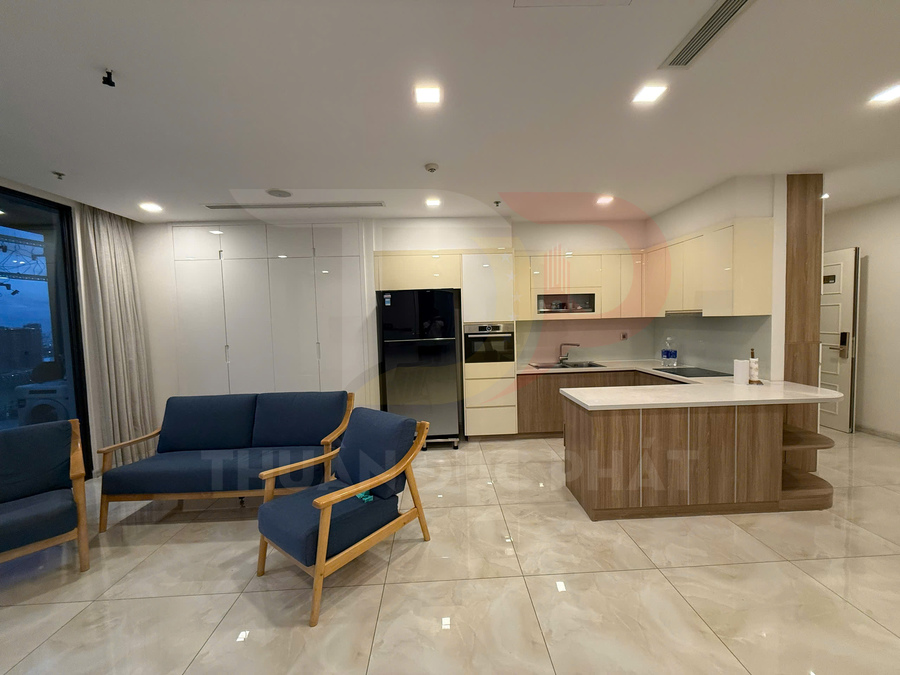 Cho thuê căn hộ Aqua 2 Vinhomes Golden River 3 phòng ngủ, diện tích 118 mét vuông, view sông Sài Gòn