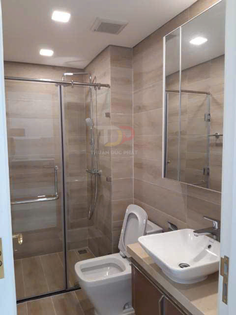 Bán căn hộ Vinhomes Golden River Aqua 1 2 phòng ngủ 83m2 view nội khu xéo sông thành phố giá 16.5 tỷ