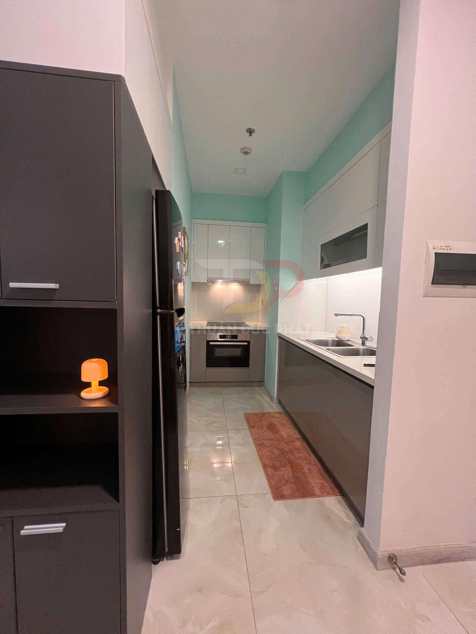 Bán căn hộ Vinhomes Golden River Aqua 1 full nội thất 1 phòng ngủ view sông Bitexco giá 10.5 tỷ đang có hợp đồng thuê 30 triệu mỗi tháng