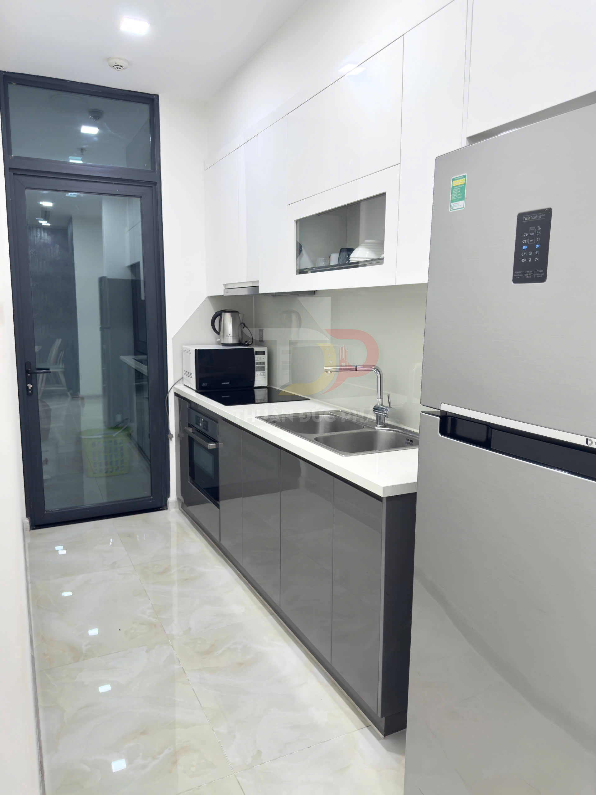 Bán Căn Hộ Vinhomes Golden River Tòa Aqua 3 Hai Phòng Ngủ Tầm Nhìn Landmark 81 Sổ Hồng Chính Chủ