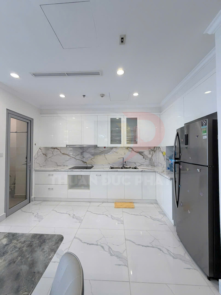 Bán căn hộ 2 phòng ngủ Landmark 2 Vinhomes Central Park 83,8m2 giá 15,5 tỷ, nhà trống có sổ
