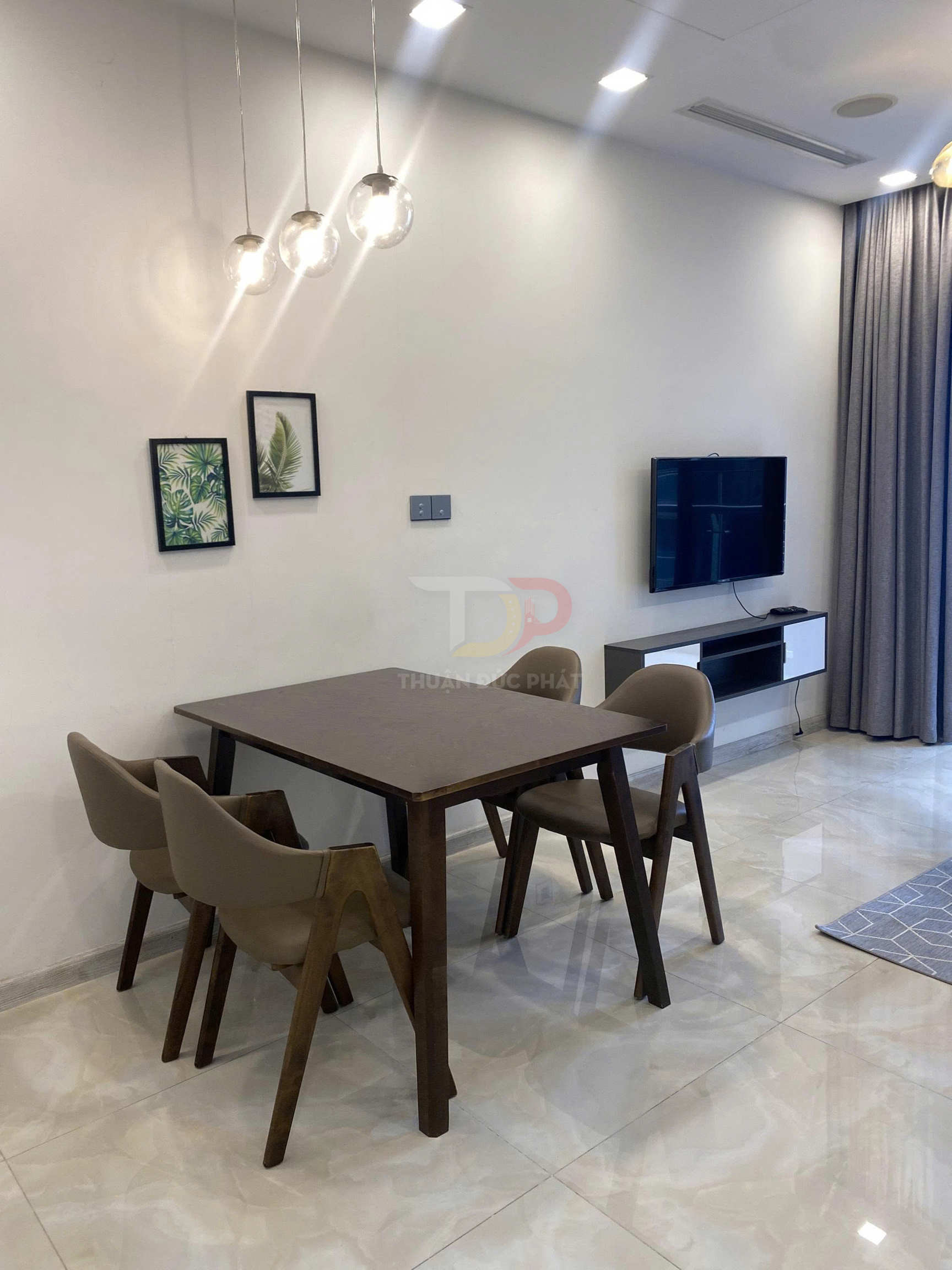 Cho Thuê Căn Hộ Vinhomes Golden River Tòa Aqua Một Phòng Ngủ Đầy Đủ Nội Thất Tầm Nhìn Hướng Sông Sài Gòn