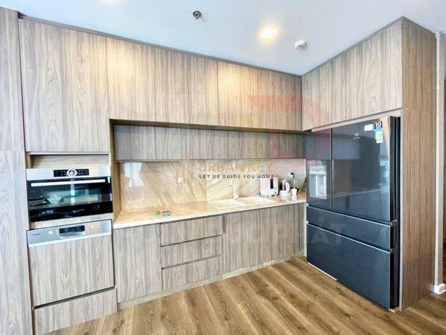 Cho thuê căn hộ Aqua 2 Vinhomes Golden River 118 mét vuông, 3 phòng ngủ, nội thất cao cấp