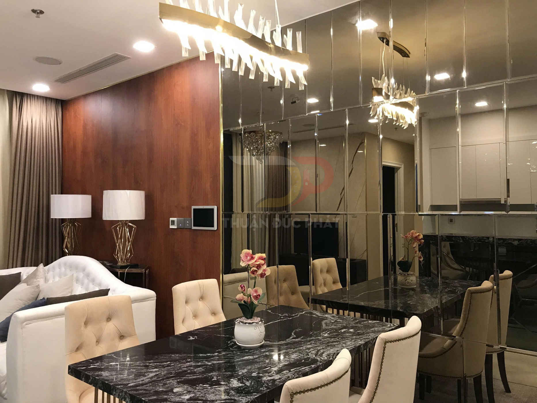 Cho Thuê Căn Hộ Vinhomes Golden River Aqua 2 2 Phòng Ngủ Full Nội Thất View Sông Bitexco Giá 35 Triệu NET