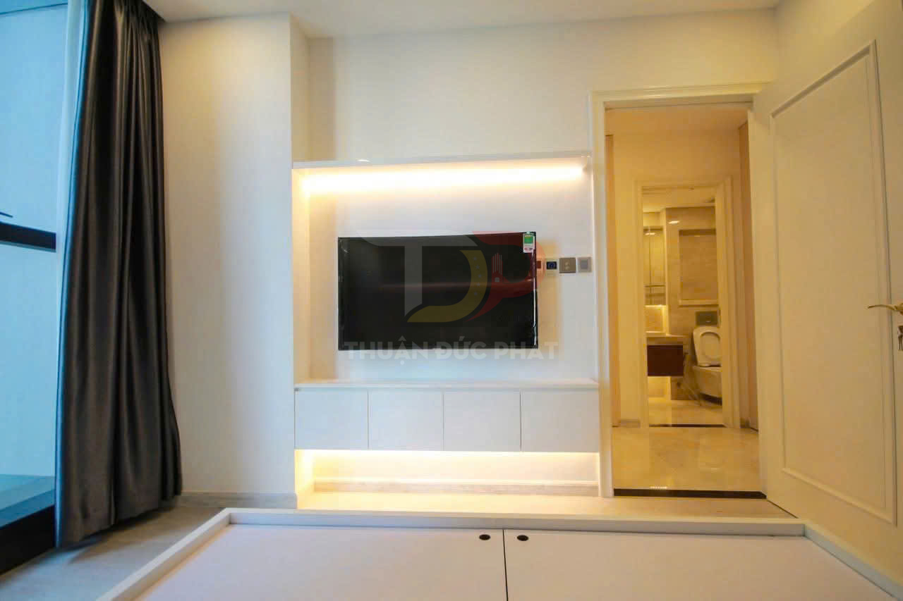 Cho thuê căn hộ Vinhomes Golden River Aqua 1 một phòng ngủ full nội thất view xéo sông và Tòa Central Park