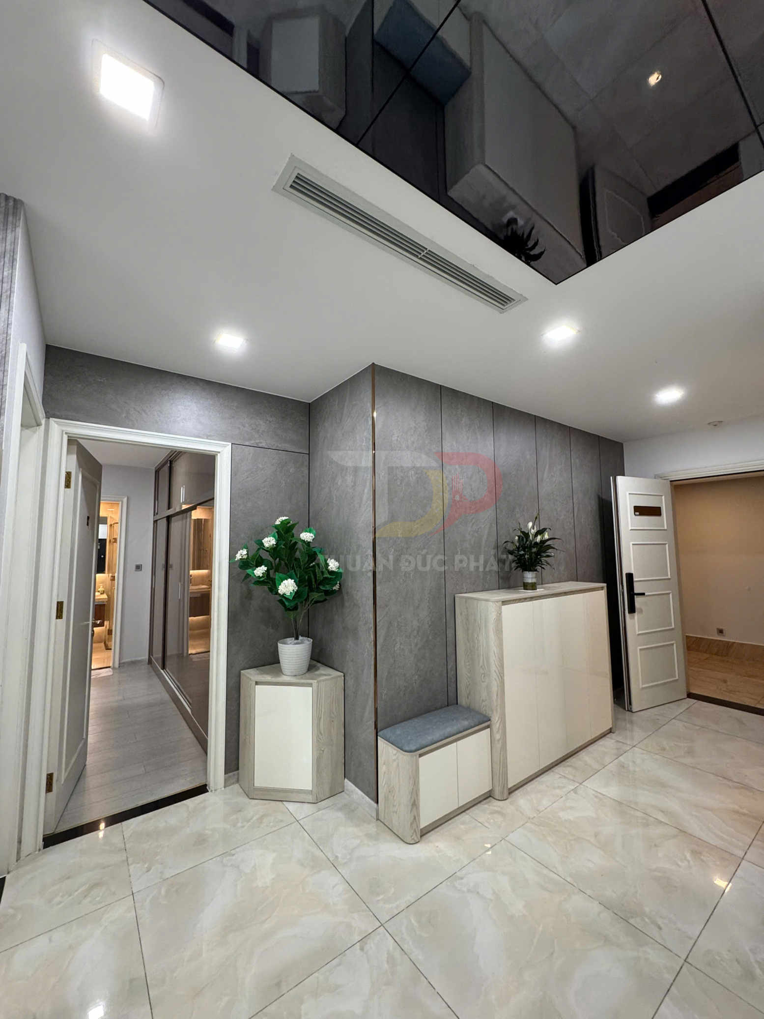 Bán căn hộ Vinhomes Golden River Lux 6 view Bitexco 2 phòng ngủ full nội thất diện tích 77m2 giá 13 tỷ tất cả chi phí