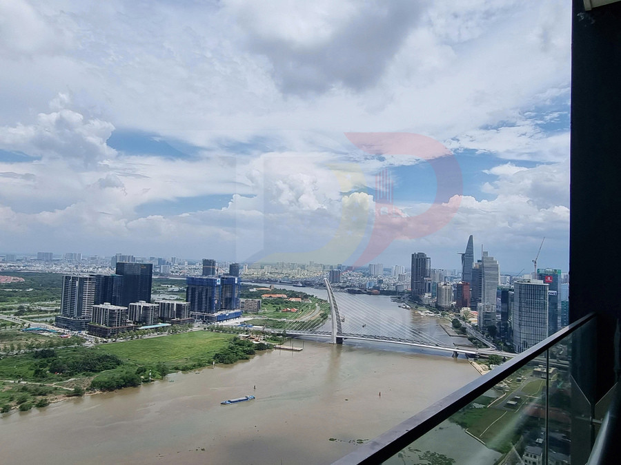 Cho thuê căn hộ Vinhomes Golden River Aqua 2 ba phòng ngủ 118 mét vuông view trực diện sông giá 45 triệu đồng