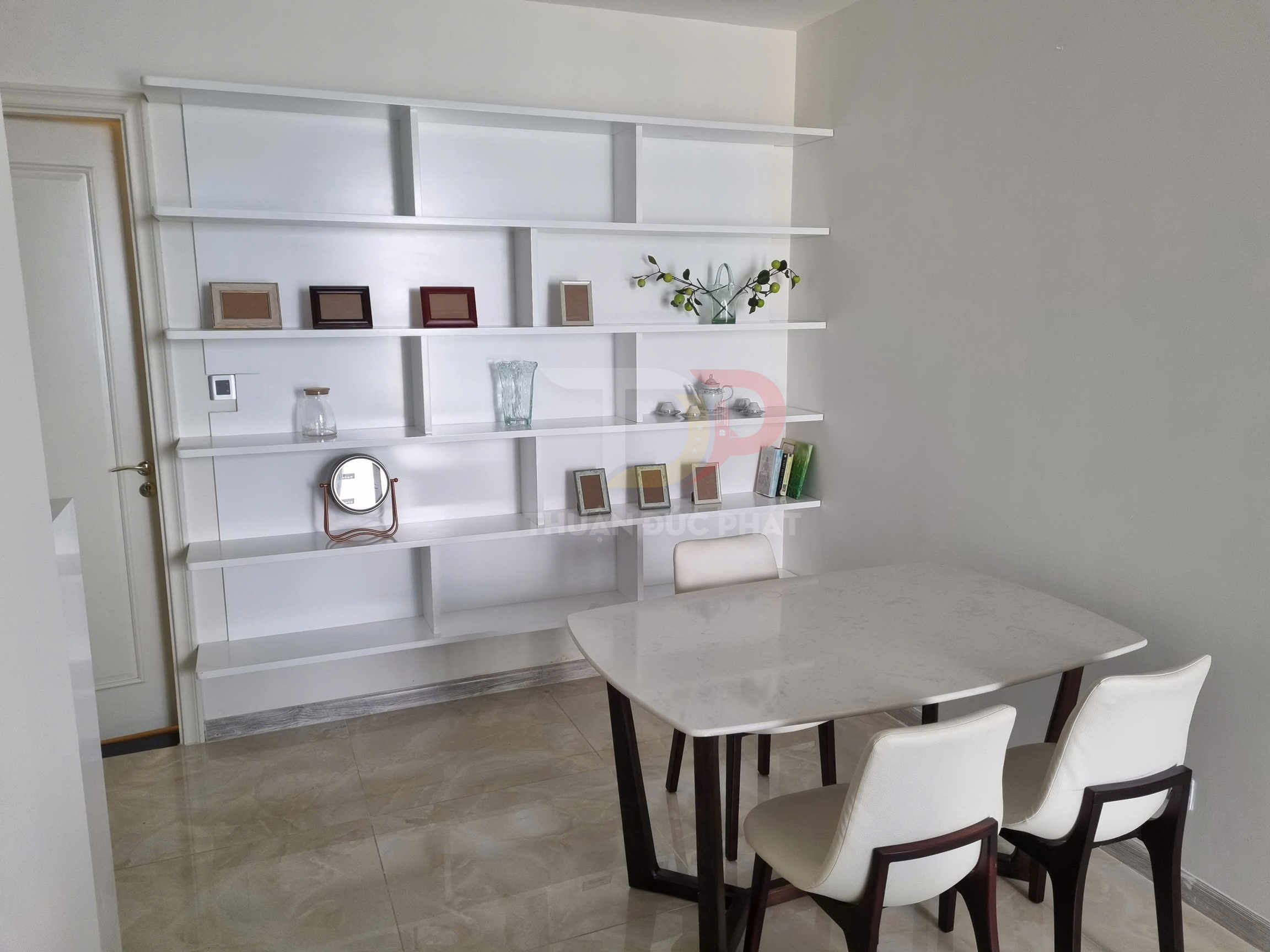 Cho thuê căn hộ Vinhomes Golden River Aqua 3 full nội thất 2 phòng ngủ view Landmark 81 giá 39 triệu