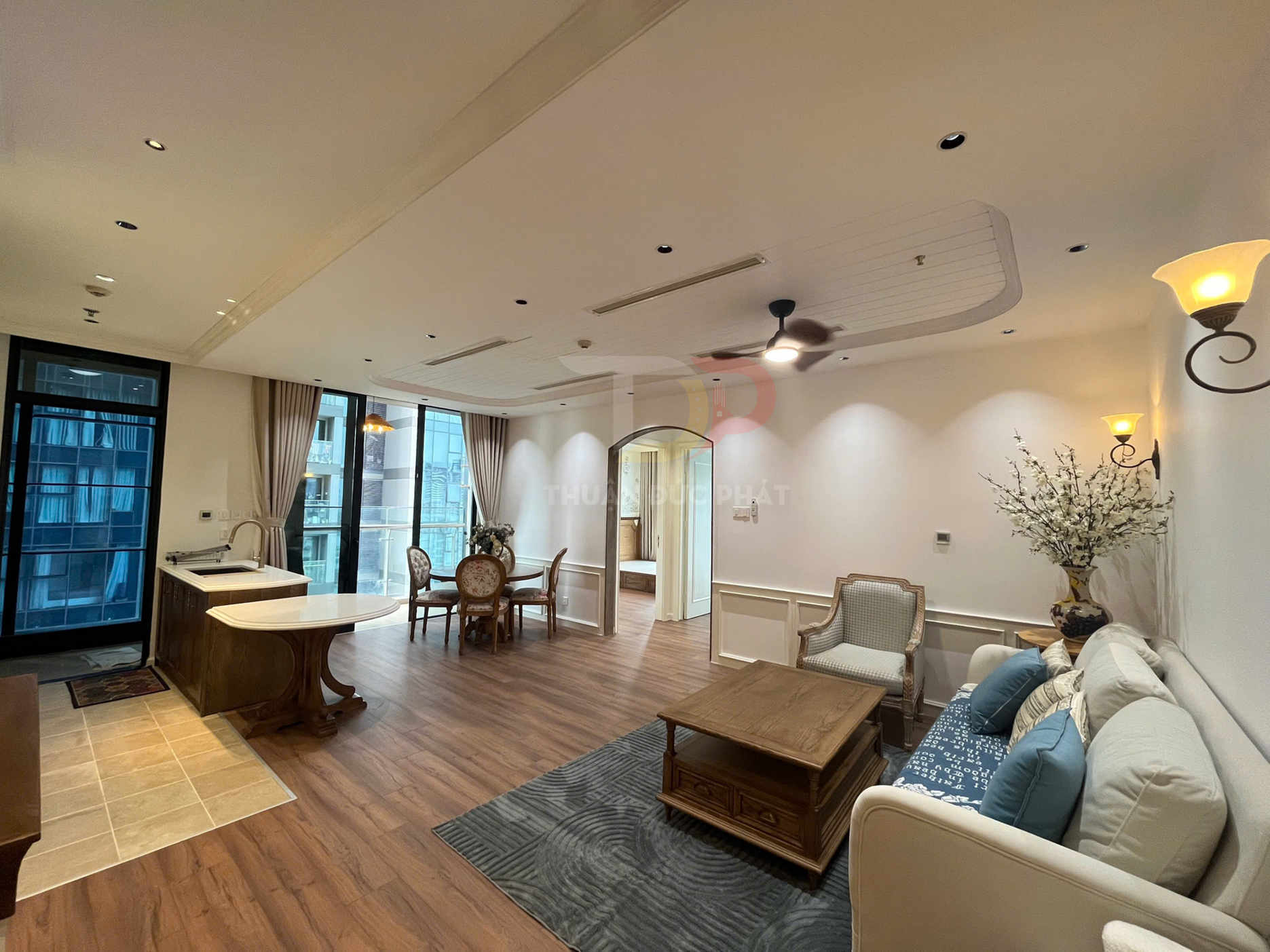 Cho thuê căn hộ Vinhomes Golden River Aqua 3 full nội thất Indochine 3 phòng ngủ view Thảo Cầm Viên thành phố giá 65 triệu