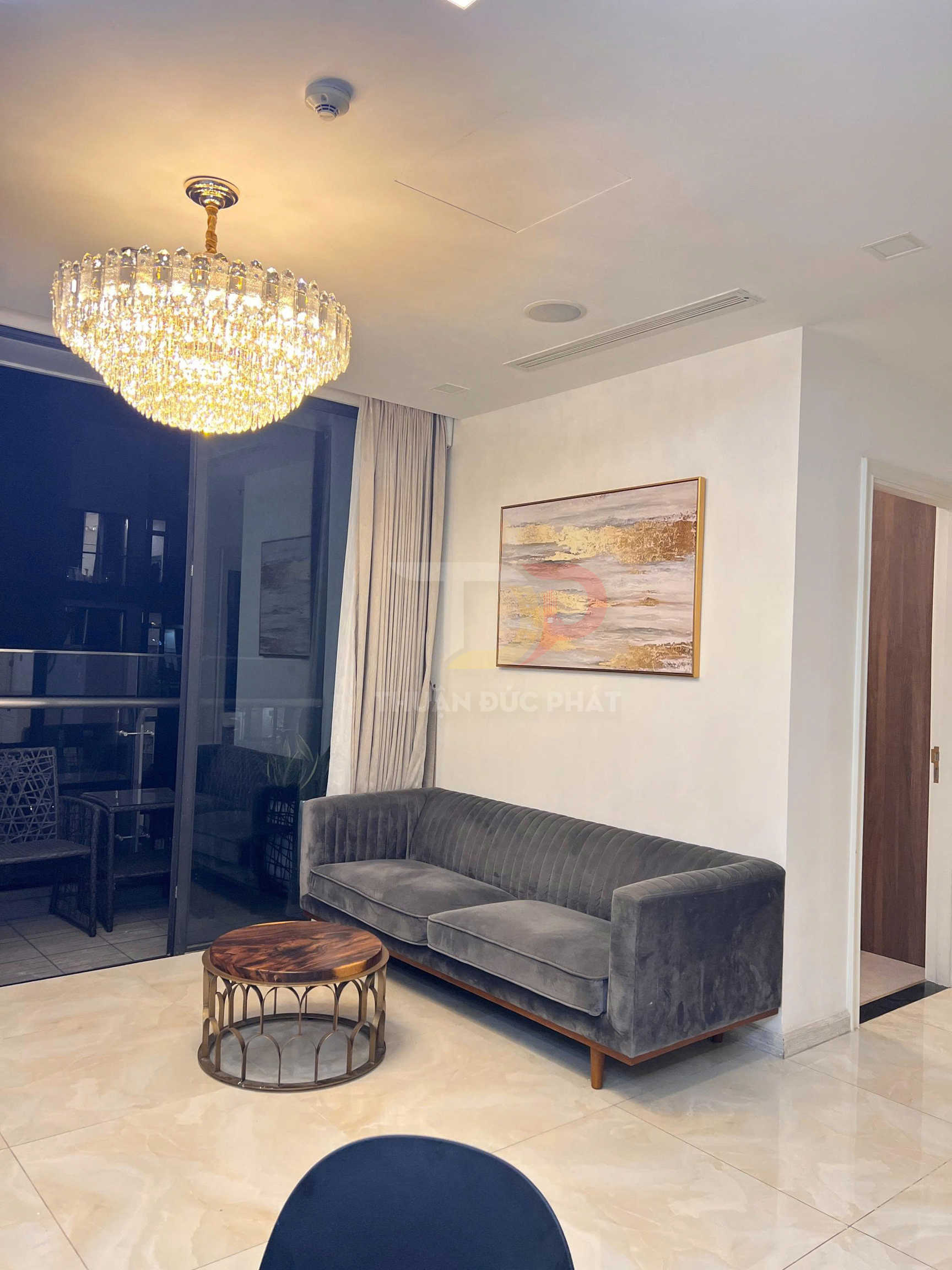 Bán căn hộ Vinhomes Golden River Aqua 1 2 phòng ngủ 83,2 m2 full nội thất giá 19 tỷ