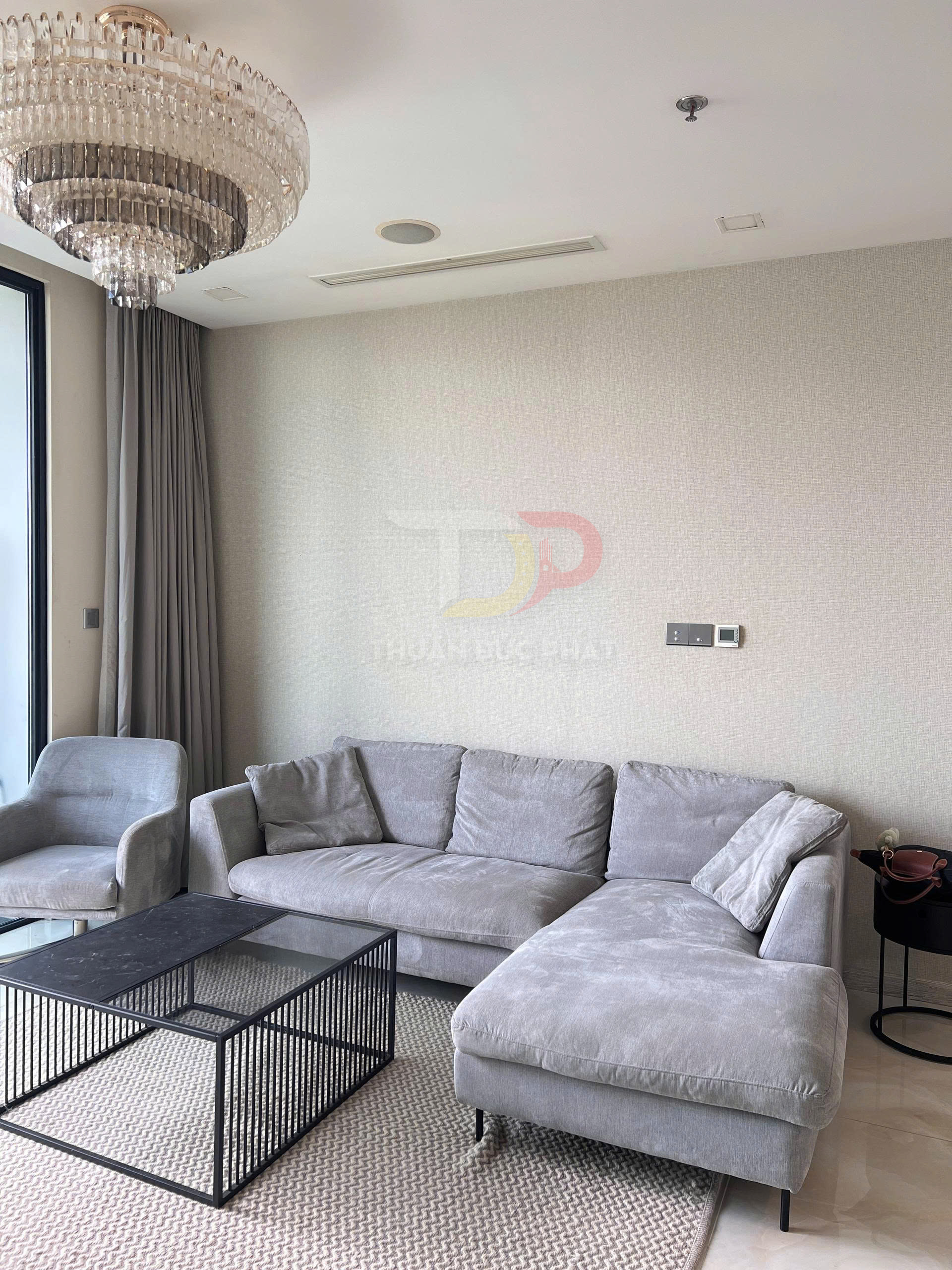 Bán Căn Hộ Aqua 1 Vinhomes Golden River 2 Phòng Ngủ 83,2 Mét Vuông Full Nội Thất View Nội Khu Xéo Sông Landmark 81 Giá 19 Tỷ