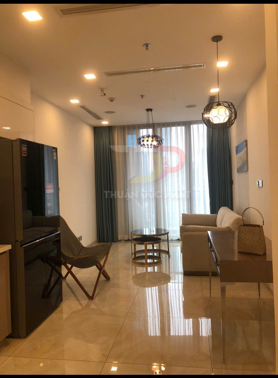 Cho thuê căn hộ Aqua 3 Vinhomes Golden River 1 phòng ngủ view sông Bitexco giá 25 triệu full thông tin chi tiết mới nhất