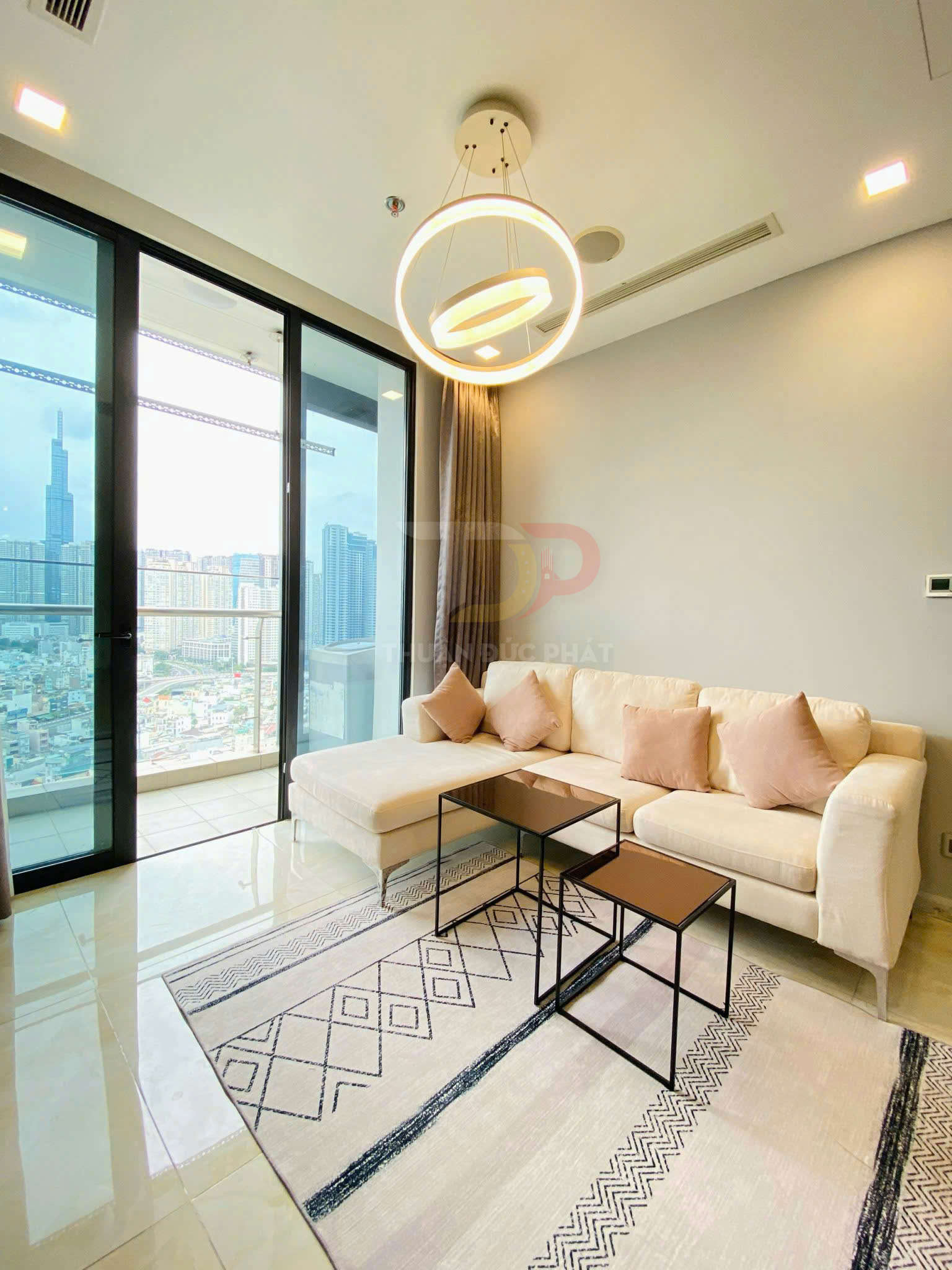 Bán căn hộ 1 phòng ngủ Aqua 4 Vinhomes Golden River full nội thất view Landmark 81 giá 10,5 tỷ