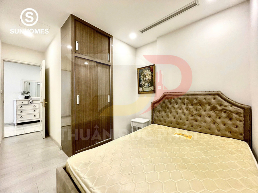 Cho thuê căn hộ Vinhomes Golden River Aqua 4 căn A4 view sông Sài Gòn full nội thất giá 28 triệu dọn vào ở ngay