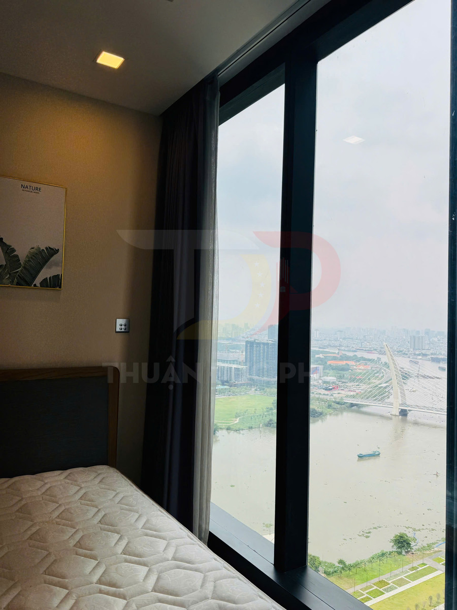 Cho Thuê Căn Hộ Vinhomes Golden River Tháp Aqua 2 2 Phòng Ngủ Tầm Nhìn Hướng Sông Và Thảo Cầm Viên