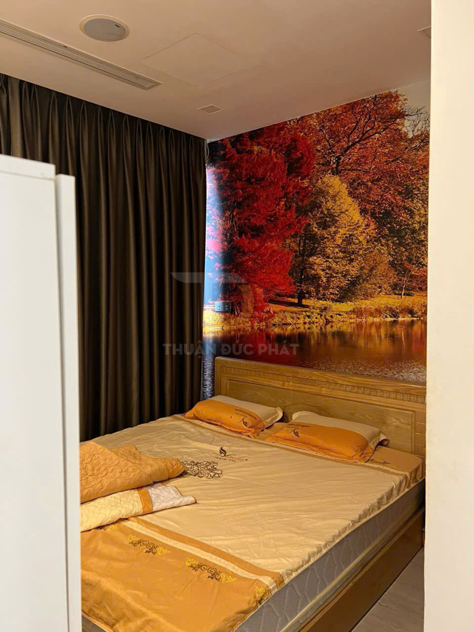 Cho Thuê Căn Hộ Vinhomes Golden River 2 Phòng Ngủ Đầy Đủ Nội Thất Tòa Aqua 3 Tầm Nhìn Landmark 81