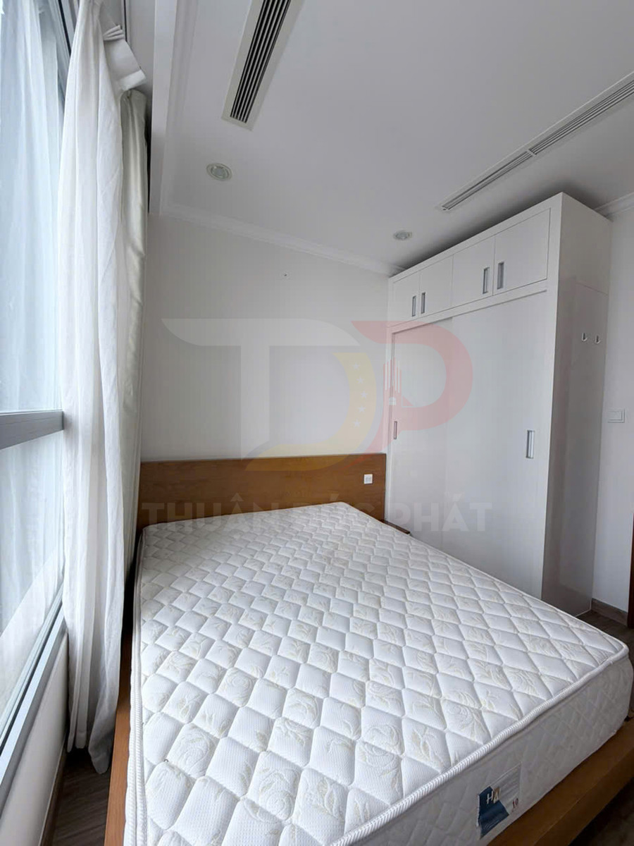 Bán căn hộ 2 phòng ngủ Landmark 2 Vinhomes Central Park 83,8m2 giá 15,5 tỷ, nhà trống có sổ