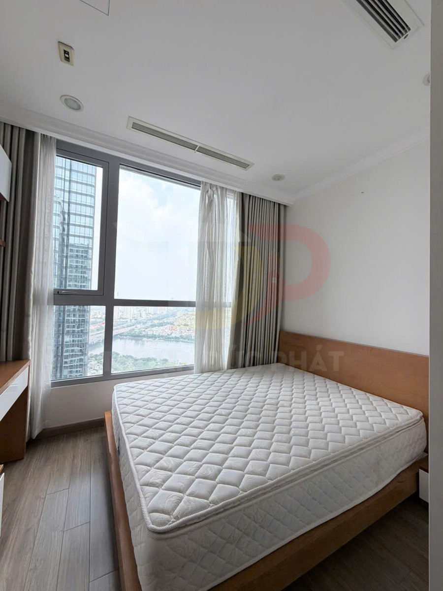 Bán căn hộ 2 phòng ngủ Landmark 2 Vinhomes Central Park 83,8m2 giá 15,5 tỷ, nhà trống có sổ
