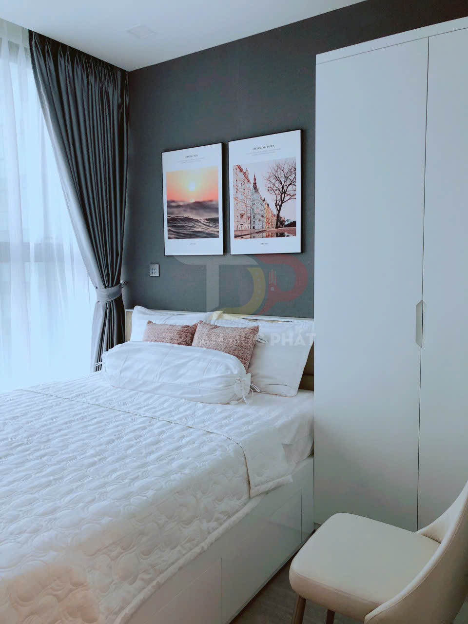 Bán căn hộ Vinhomes Golden River Aqua 2 full nội thất view Landmark 81 2 phòng ngủ giá 14 tỷ sổ hồng trao tay