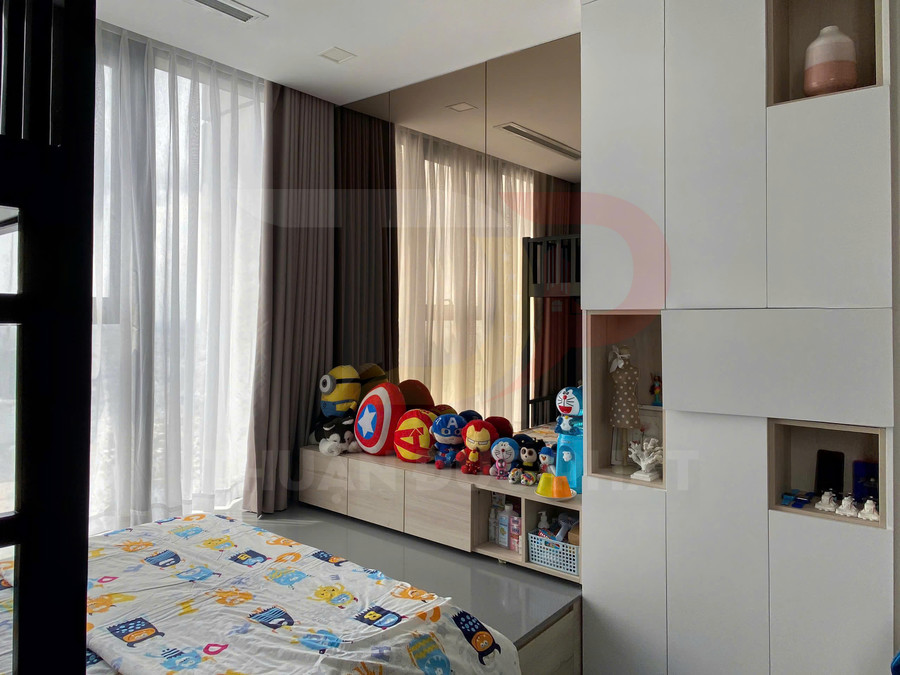 Cho Thuê Căn Hộ Vinhomes Golden River Tòa LUX6 Diện Tích 110.6 Mét Vuông Tầm Nhìn Thảo Cầm Viên