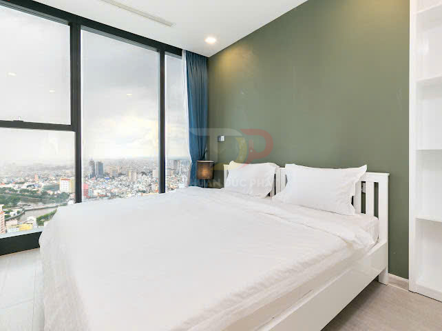 Cho thuê căn hộ Vinhomes Golden River Aqua 3 full nội thất 2 phòng ngủ view Landmark 81 giá 39 triệu
