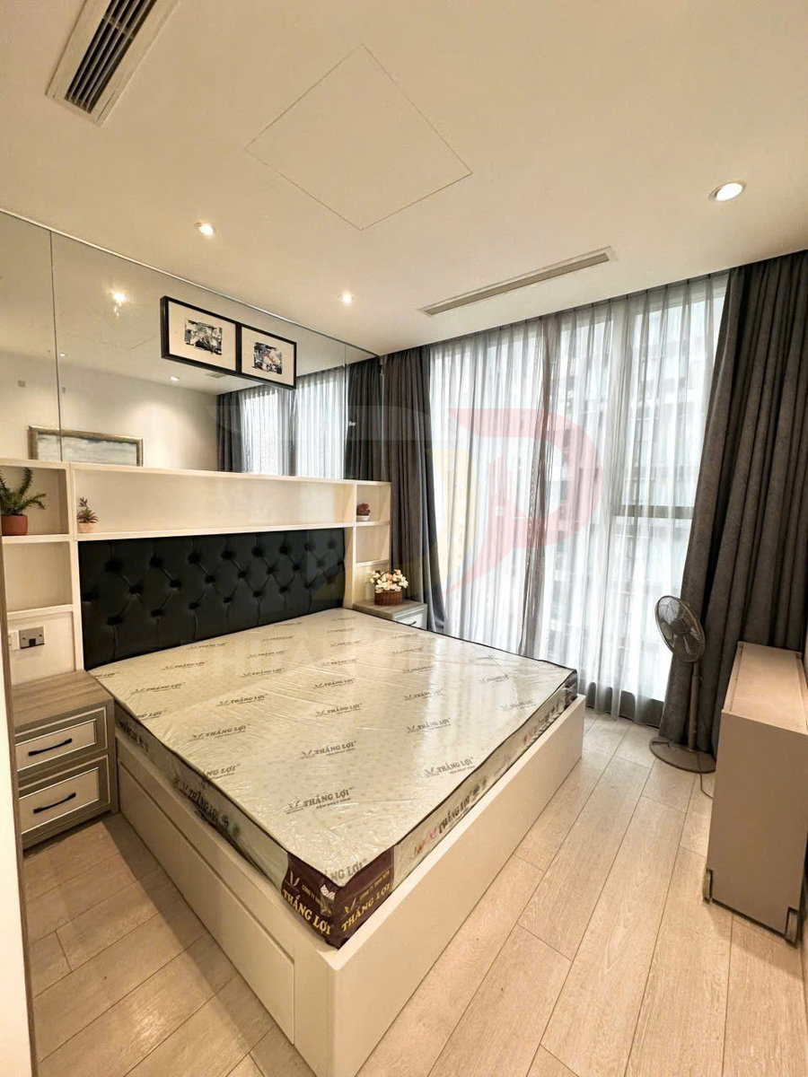 Cho thuê căn hộ 3 phòng ngủ Aqua 1 Vinhomes Golden River 118 mét vuông full nội thất view trực diện sông, thành phố và Bitexco