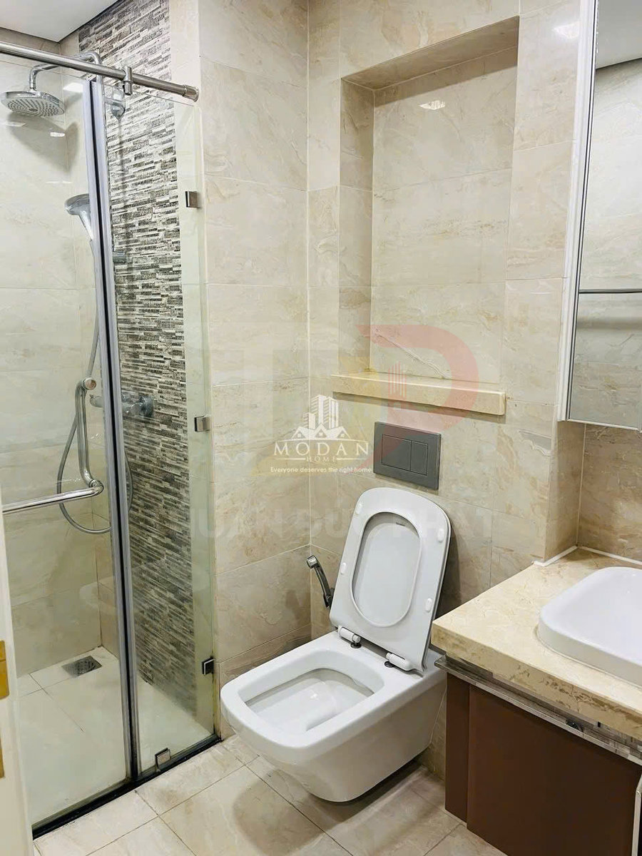 Cho thuê căn hộ Vinhomes Golden River Aqua 1 diện tích 50 mét vuông, 1 phòng ngủ, view sông Sài Gòn giá 24 triệu
