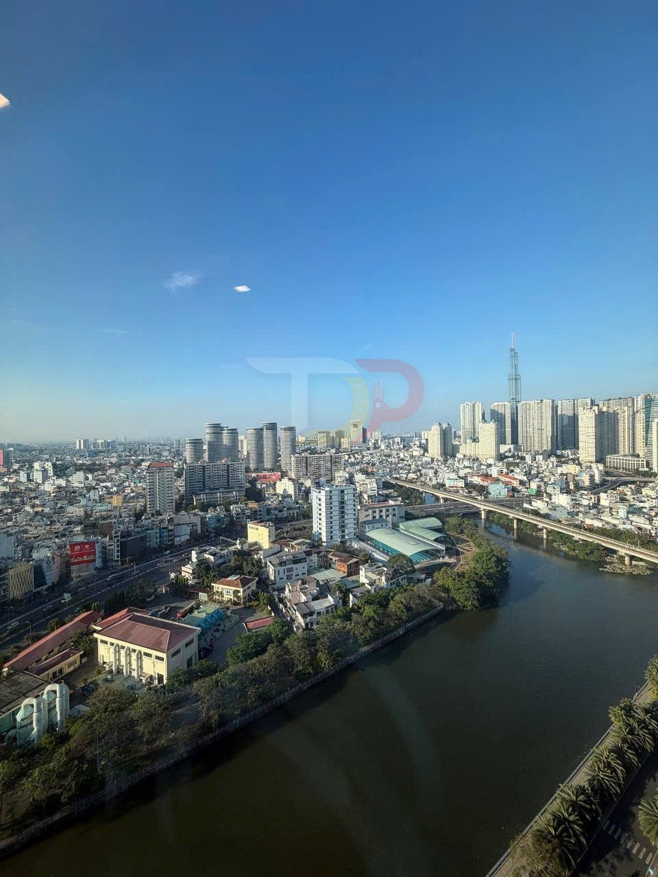 Cho Thuê Căn Hộ Vinhomes Golden River Aqua 1 1 Phòng Ngủ 72m2 Full Nội Thất View Thành Phố Landmark 81 Giá 32 Triệu
