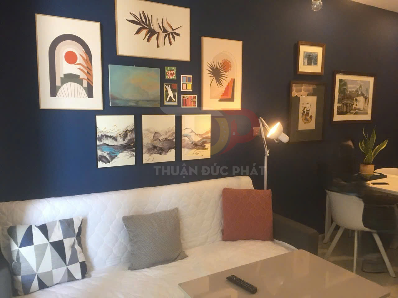 Bán căn hộ Vinhomes Golden River Aqua 1 full nội thất view xéo sông nội khu giá tốt đang có hợp đồng thuê 30 triệu mỗi tháng