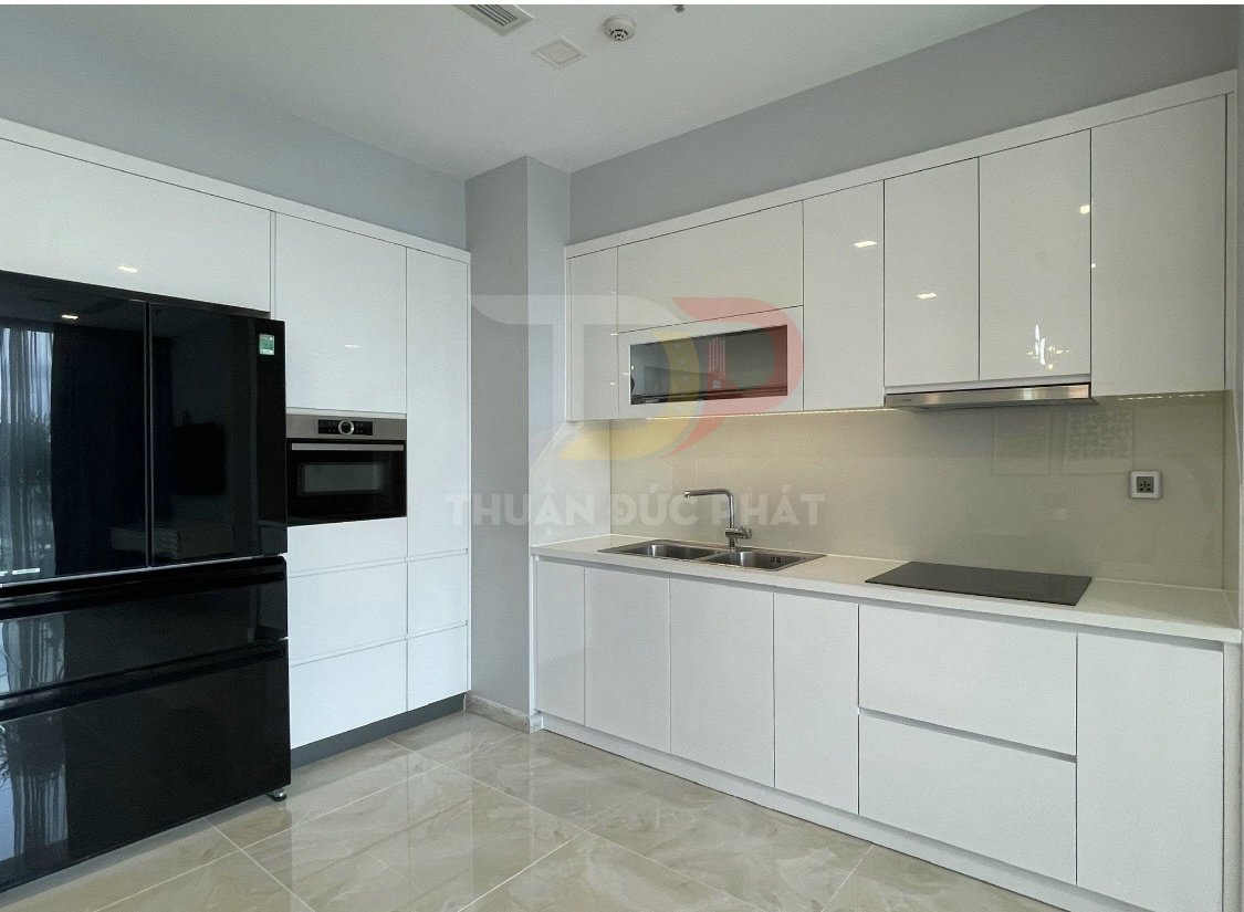 Bán căn hộ Vinhomes Golden River Aqua 4 view sông Bitexco full nội thất 2 phòng ngủ diện tích 79.3m2 giá 28 tỷ có sổ hồng