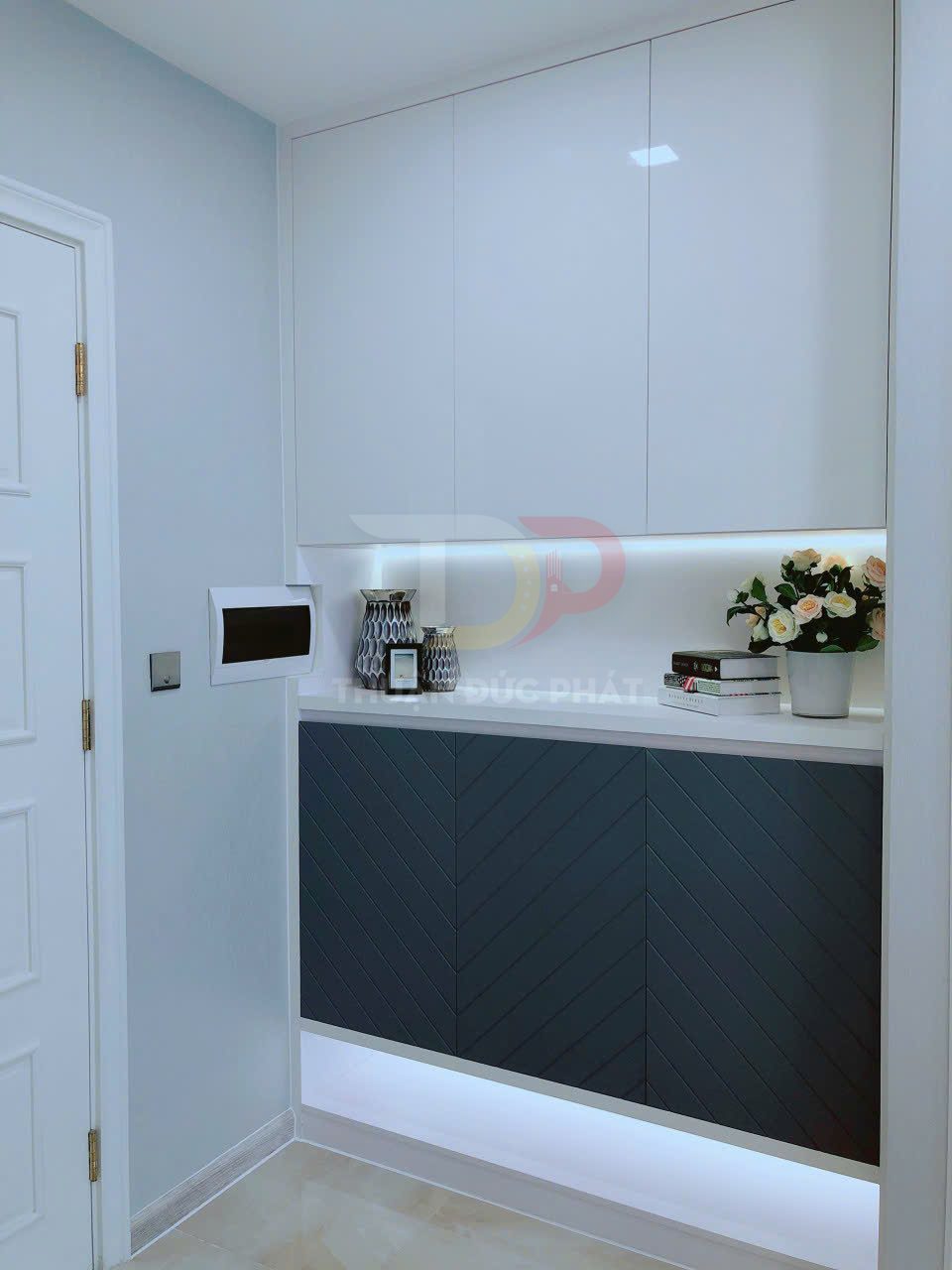 Bán căn hộ Vinhomes Golden River Aqua 2 full nội thất view Landmark 81 2 phòng ngủ giá 14 tỷ sổ hồng trao tay