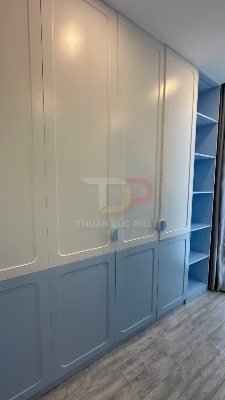 Cho thuê căn hộ Vinhomes Golden River Aqua 2 diện tích 72 mét vuông, 2 phòng ngủ, nội thất đầy đủ, view thành phố và Landmark 81