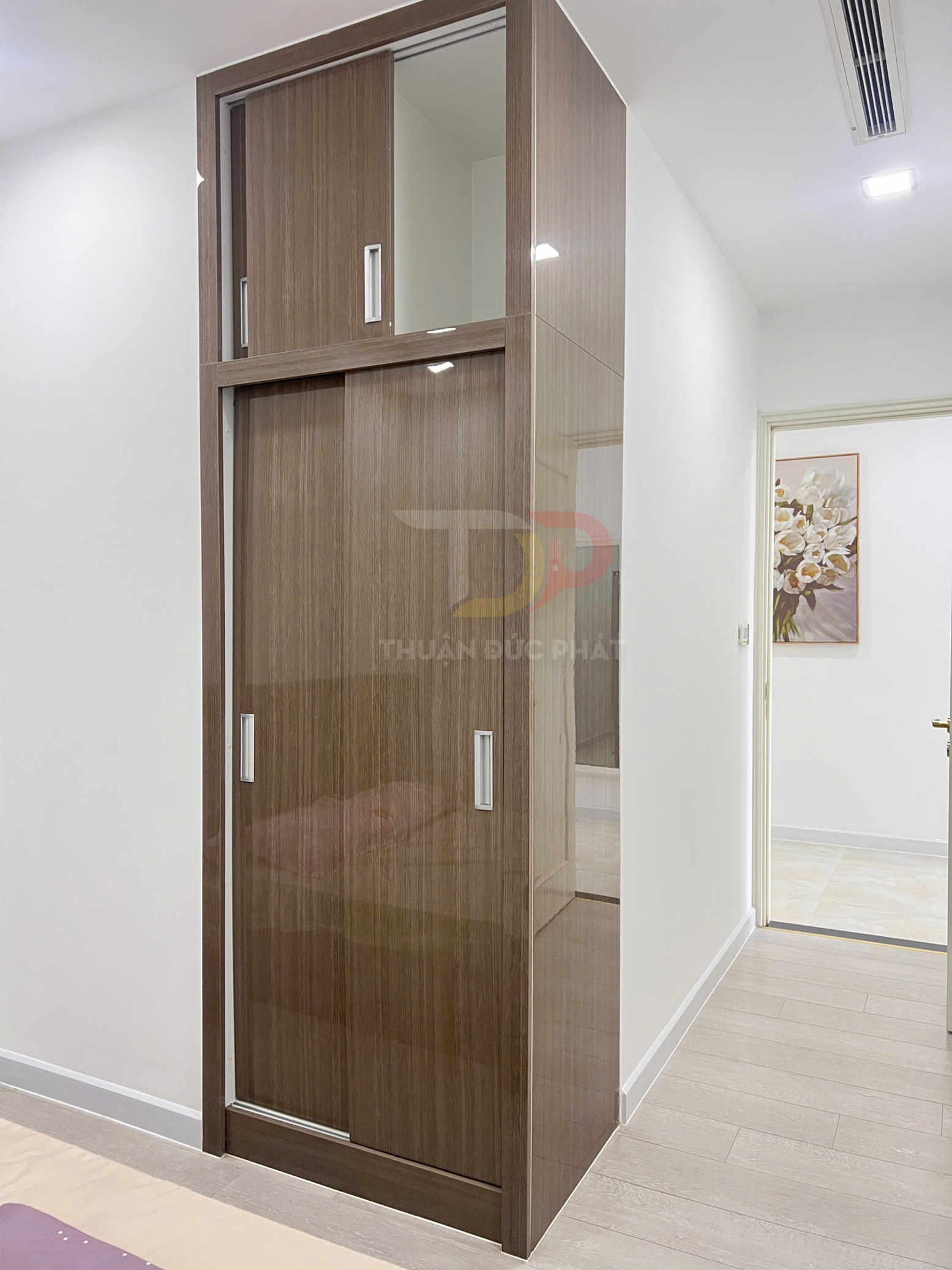 Bán căn hộ Vinhomes Golden River Aqua 2 full nội thất 2 phòng ngủ view Landmark 81 giá 11.5 tỷ chi tiết đầy đủ nhất