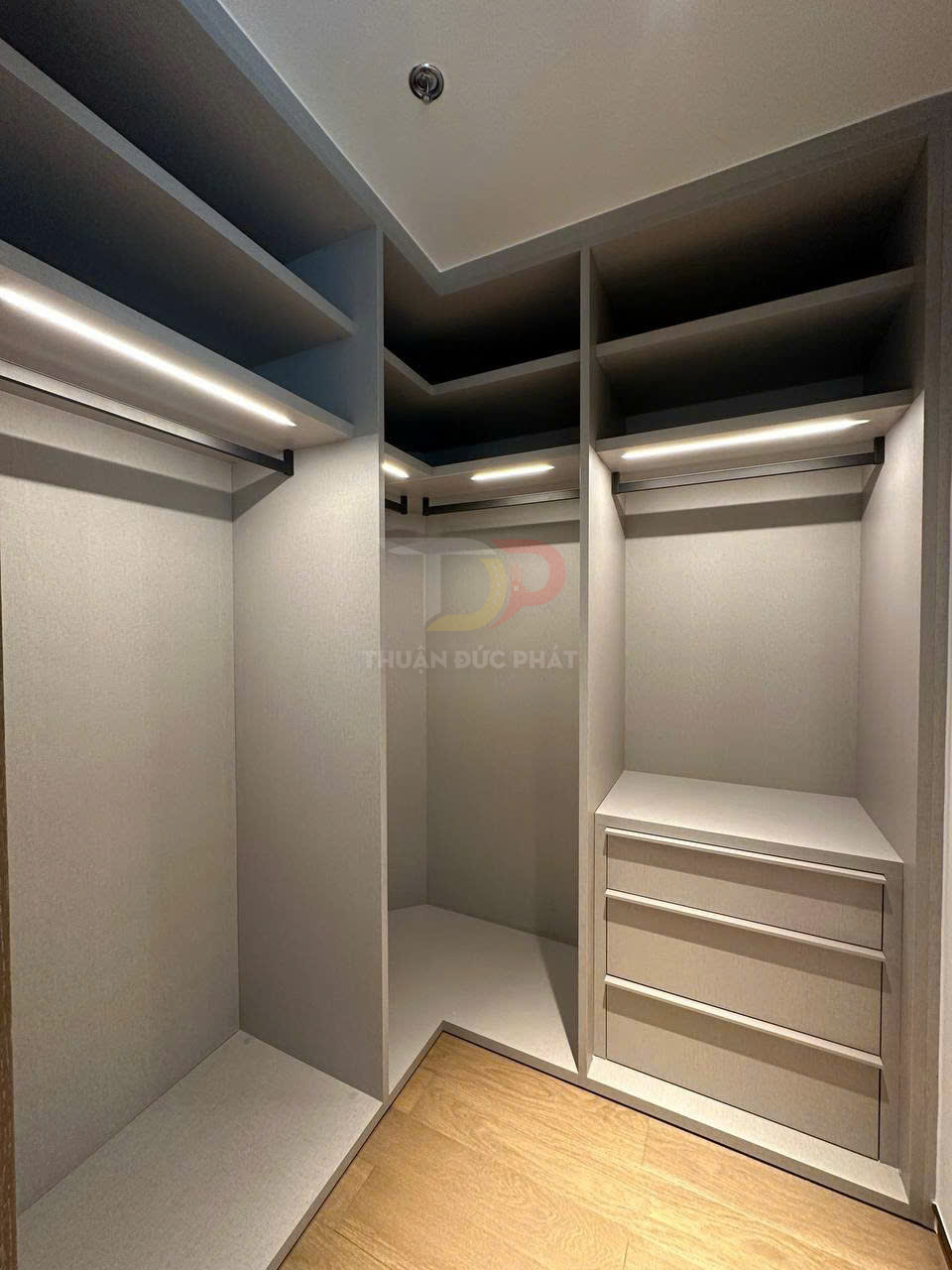 Cho Thuê Căn Hộ Grand Marina Saigon Tòa Sea 1 Phòng Ngủ 60m2 View Công Viên Lotus Lá Sen Và Sông Sài Gòn Nội Thất Cơ Bản Cao Cấp