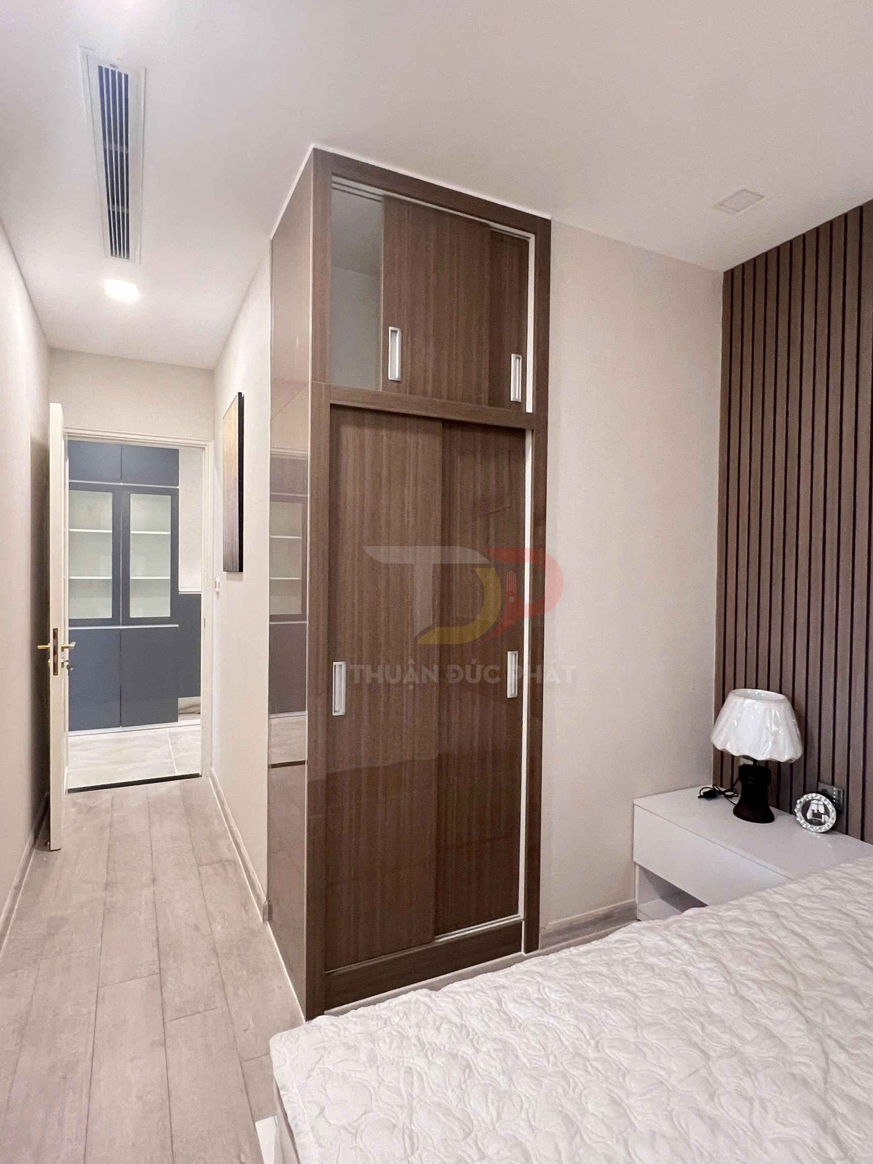 Bán Căn Hộ Vinhomes Golden River 2 Phòng Ngủ Tòa Aqua 2 Trực Diện Sông Sài Gòn