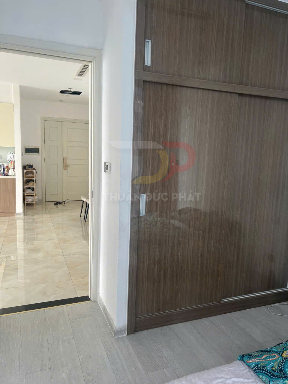 Bán căn hộ Vinhomes Golden River Aqua 2 view sông và Bitexco 3 phòng ngủ diện tích 118.5m2 giá 32 tỷ đầy đủ pháp lý