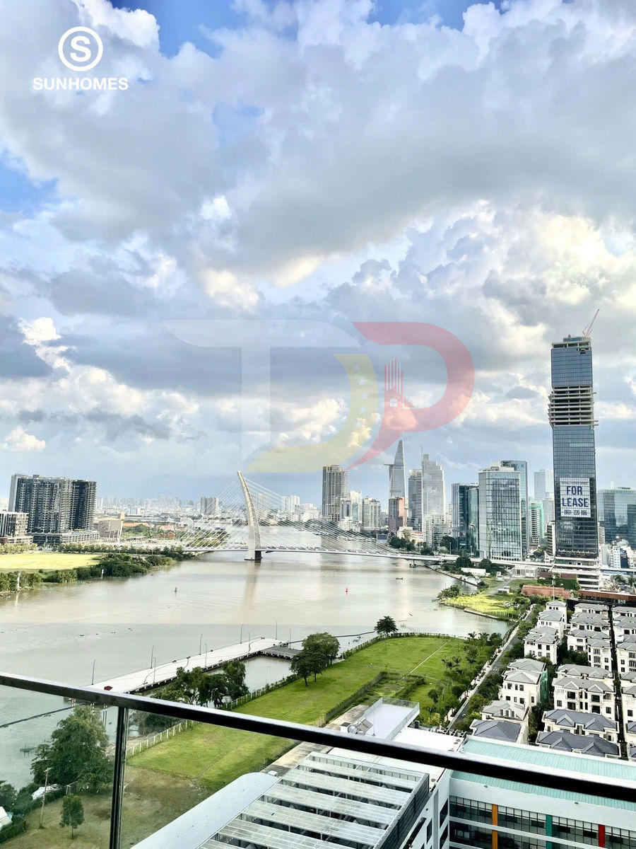 Căn hộ Sunhomes view sông Sài Gòn và trung tâm thành phố với cầu Thủ Thiêm và các tòa nhà cao tầng