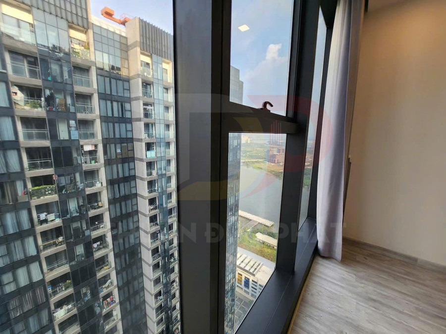 Cho Thuê Căn Hộ Vinhomes Golden River Tòa Lux 6 Diện Tích 78.2 Mét Vuông Hai Phòng Ngủ Đẹp