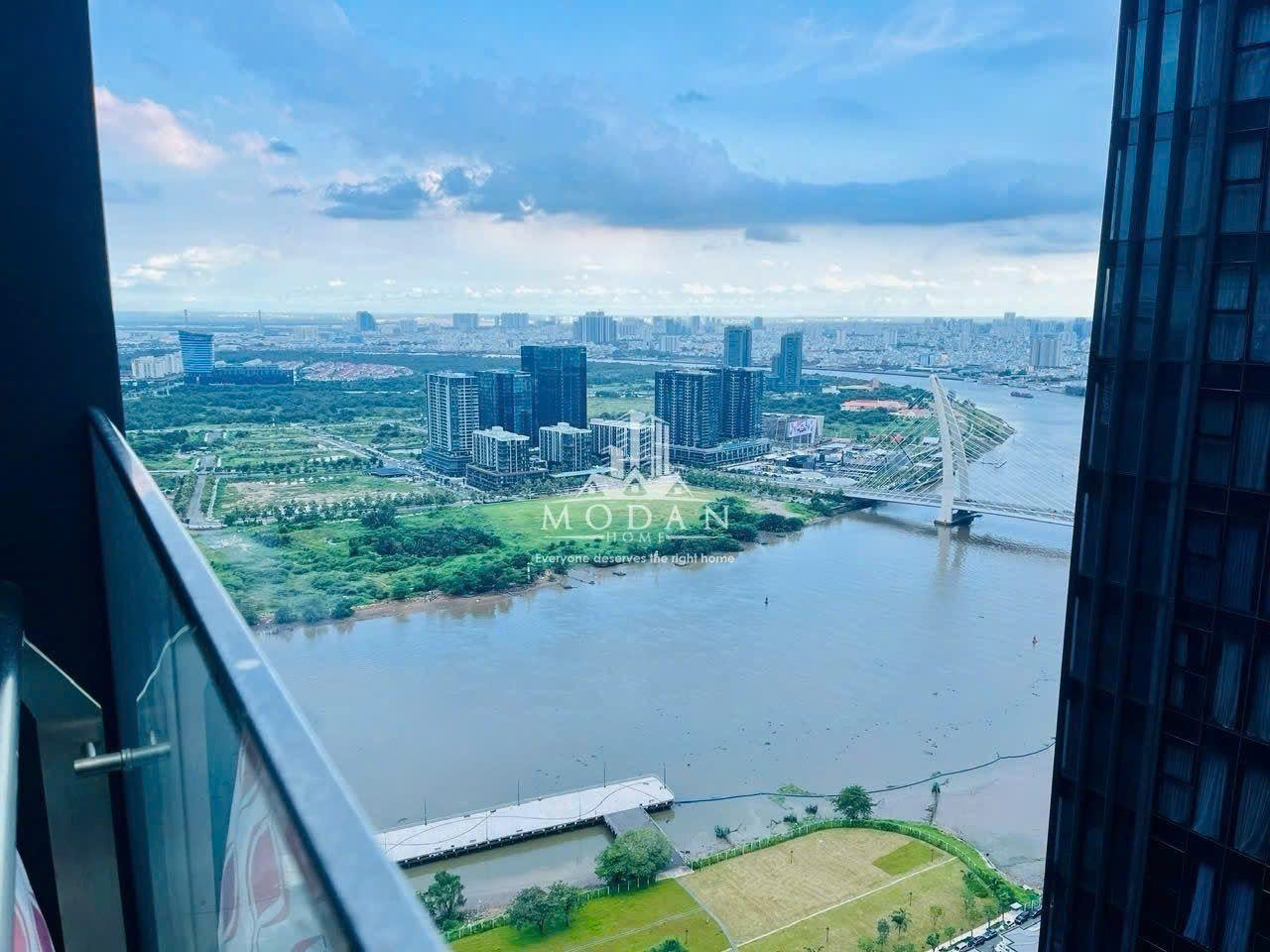 Cho Thuê Căn Hộ Vinhomes Golden River Aqua 1 1 Phòng Ngủ Full Nội Thất View Bitexco Giá Tốt 24 Triệu