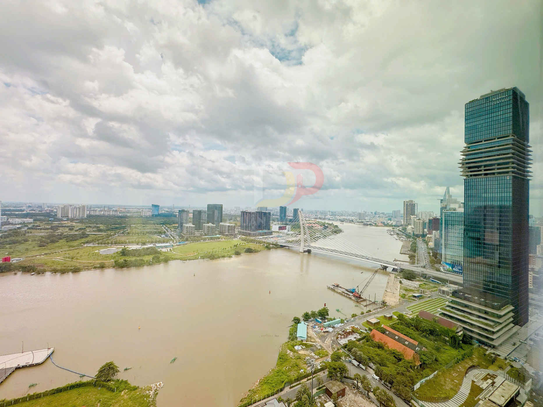 Cho thuê căn hộ Grand Marina Saigon Sea 1 phòng ngủ view sông, full nội thất cao cấp mới 100%, có bồn tắm, diện tích 60 mét vuông