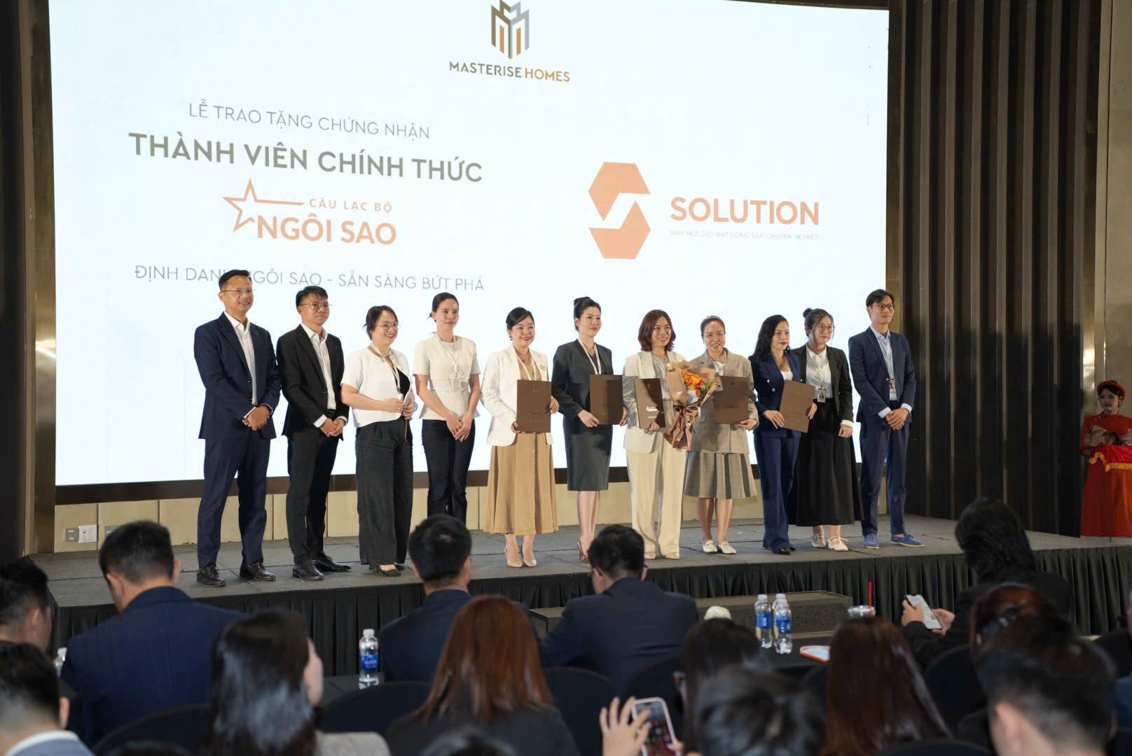 Xem Ảnh Lớn
