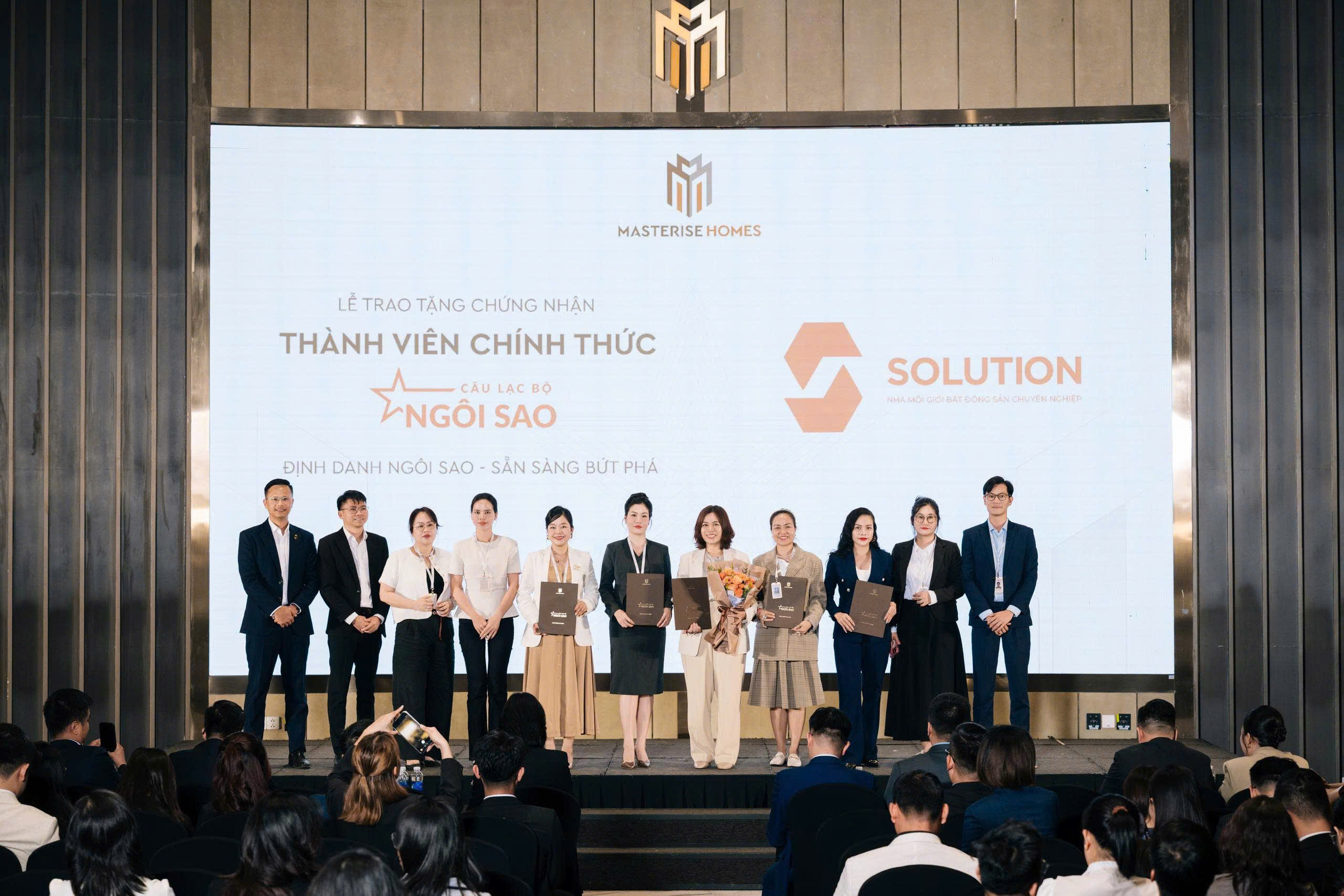 Xem Ảnh Lớn
